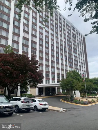 $1,880 | 11801 Rockville Pike, Unit 709, Rockville, MD 20852