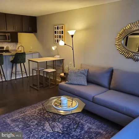 $1,880 | 11801 Rockville Pike, Unit 709, Rockville, MD 20852