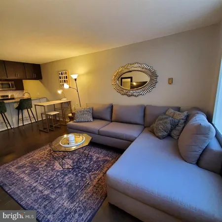 $1,880 | 11801 Rockville Pike, Unit 709, Rockville, MD 20852