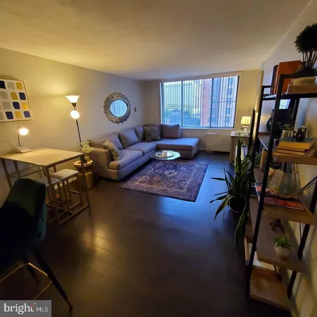 $1,880 | 11801 Rockville Pike, Unit 709, Rockville, MD 20852