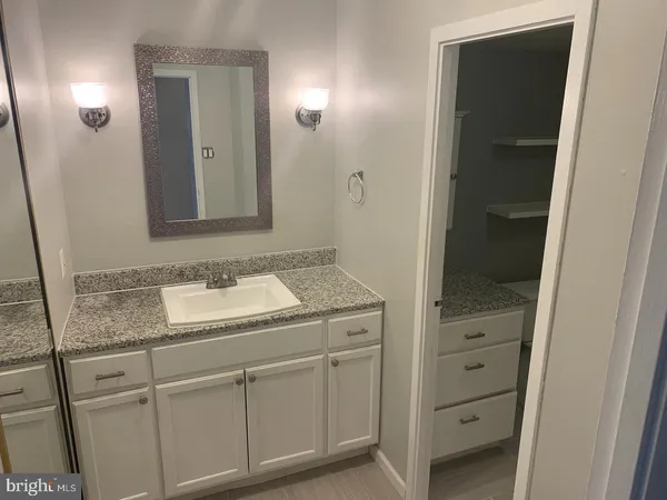 $1,880 | 11801 Rockville Pike, Unit 709, Rockville, MD 20852