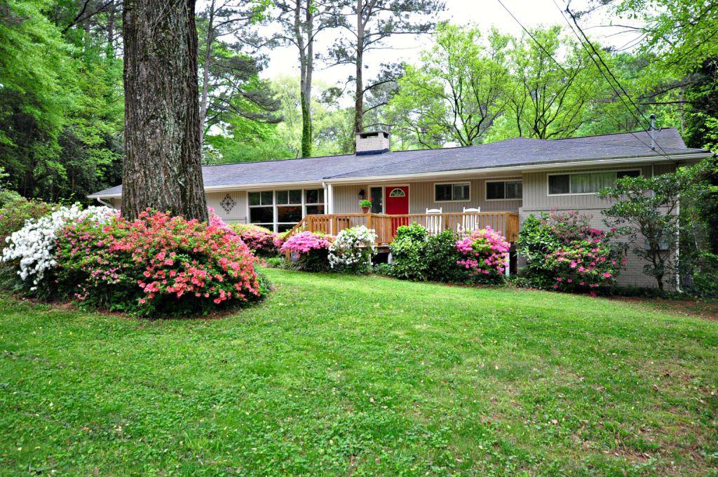 Welcome to easy, livable charm, a beautiful setting, and an excellent location...