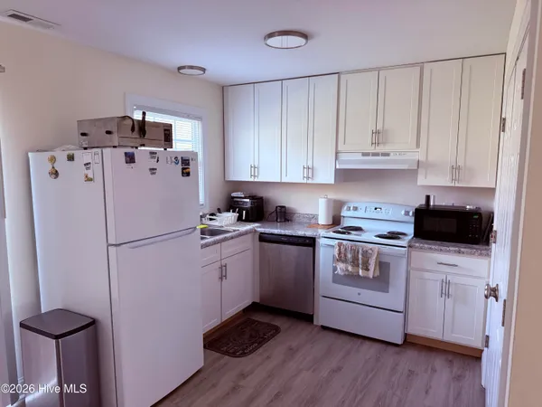 $1,150 | 3810 Symi Circle, Unit 4, Morehead City, NC 28557