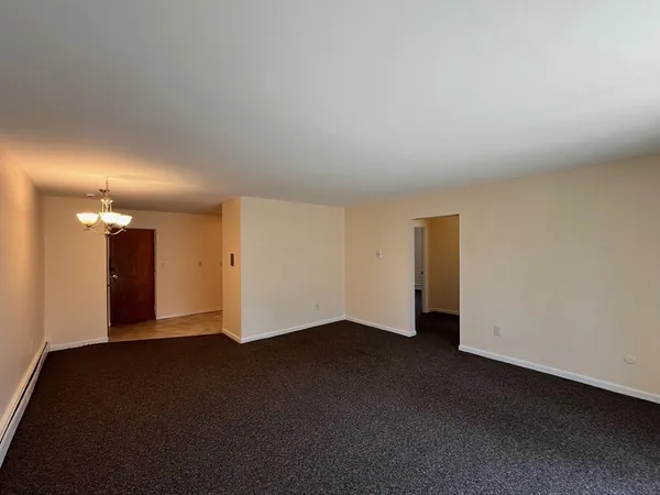 $2,950 | 33 Paul Street, Unit 3314, Newton, MA 02459