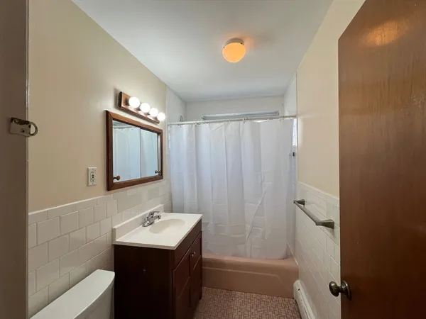 $2,950 | 33 Paul Street, Unit 3314, Newton, MA 02459