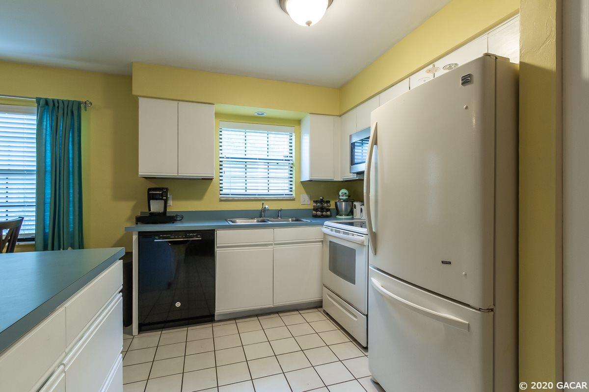 7357 Southwest 21st Place Gainesville, FL 32607 - Photo 8 of 26