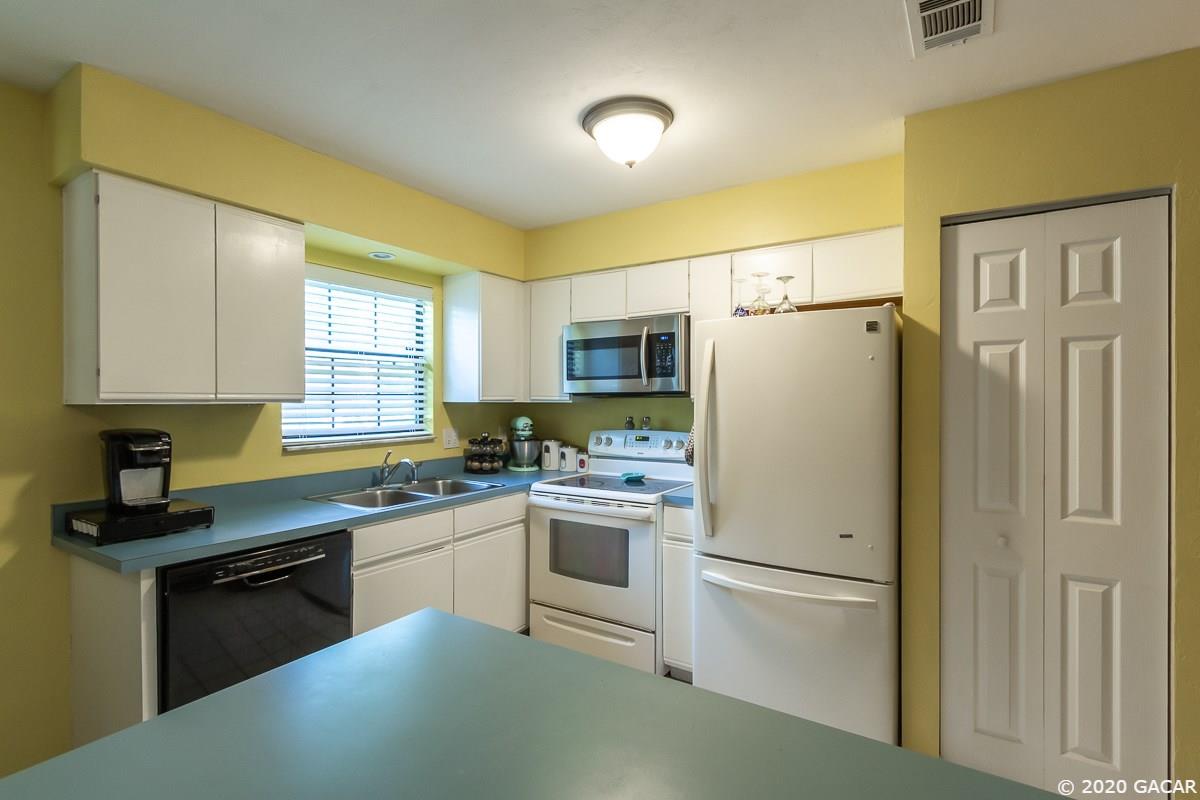7357 Southwest 21st Place Gainesville, FL 32607 - Photo 9 of 26