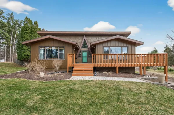 $665,000 | 5053 Northbrook Boulevard North, Stillwater, MN 55082
