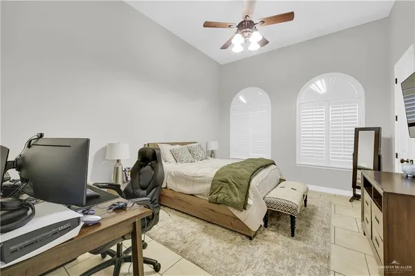 $4,250 | 5706 North 3rd Lane, McAllen, TX 78504