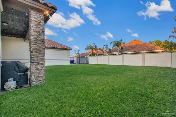 $4,250 | 5706 North 3rd Lane, McAllen, TX 78504