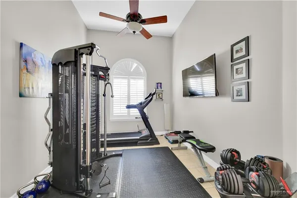 $4,250 | 5706 North 3rd Lane, McAllen, TX 78504