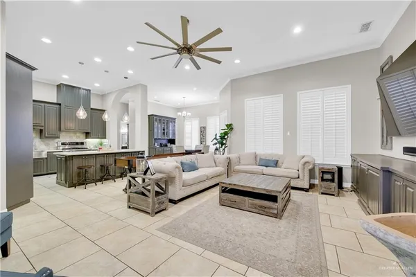 $4,250 | 5706 North 3rd Lane, McAllen, TX 78504