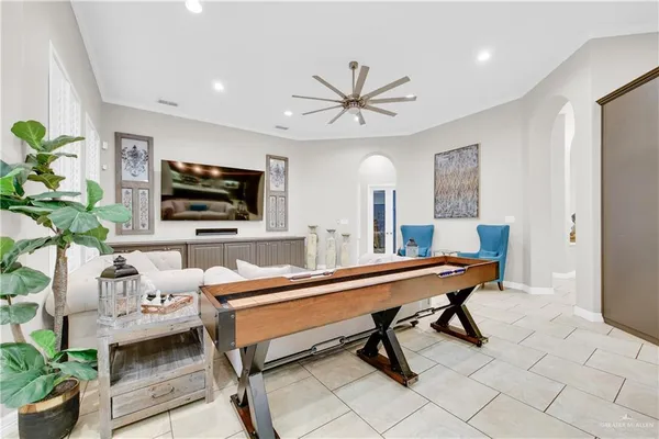 $4,250 | 5706 North 3rd Lane, McAllen, TX 78504