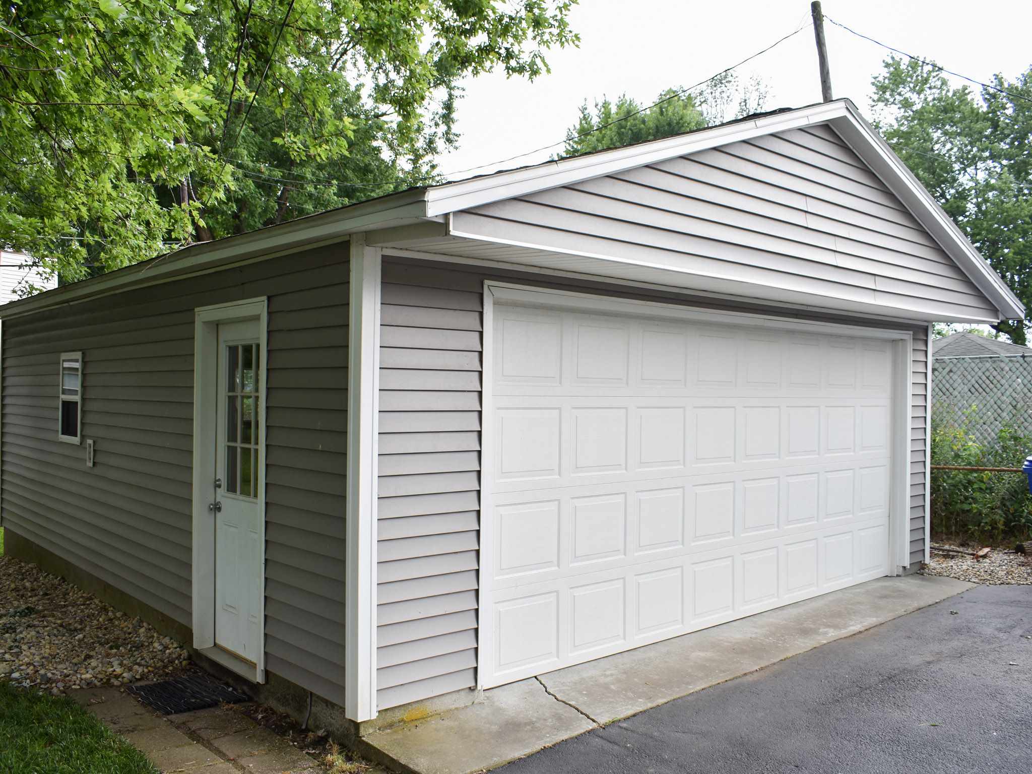 1711 Oakhill Road Kokomo, IN 46902 - Photo 3 of 20 Gallery Image 3