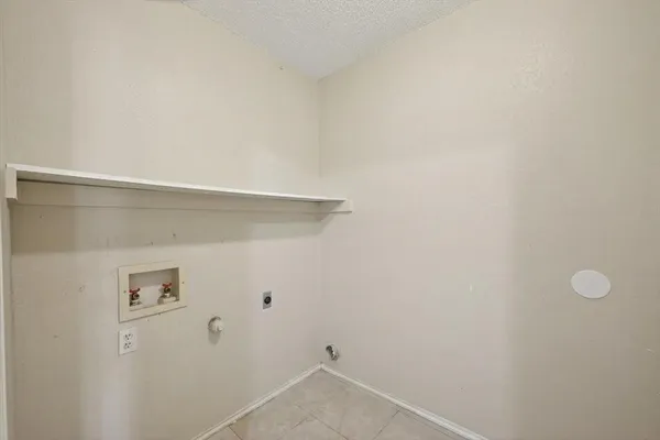 $1,925 | 920 Danforth Place, Arlington, TX 76017