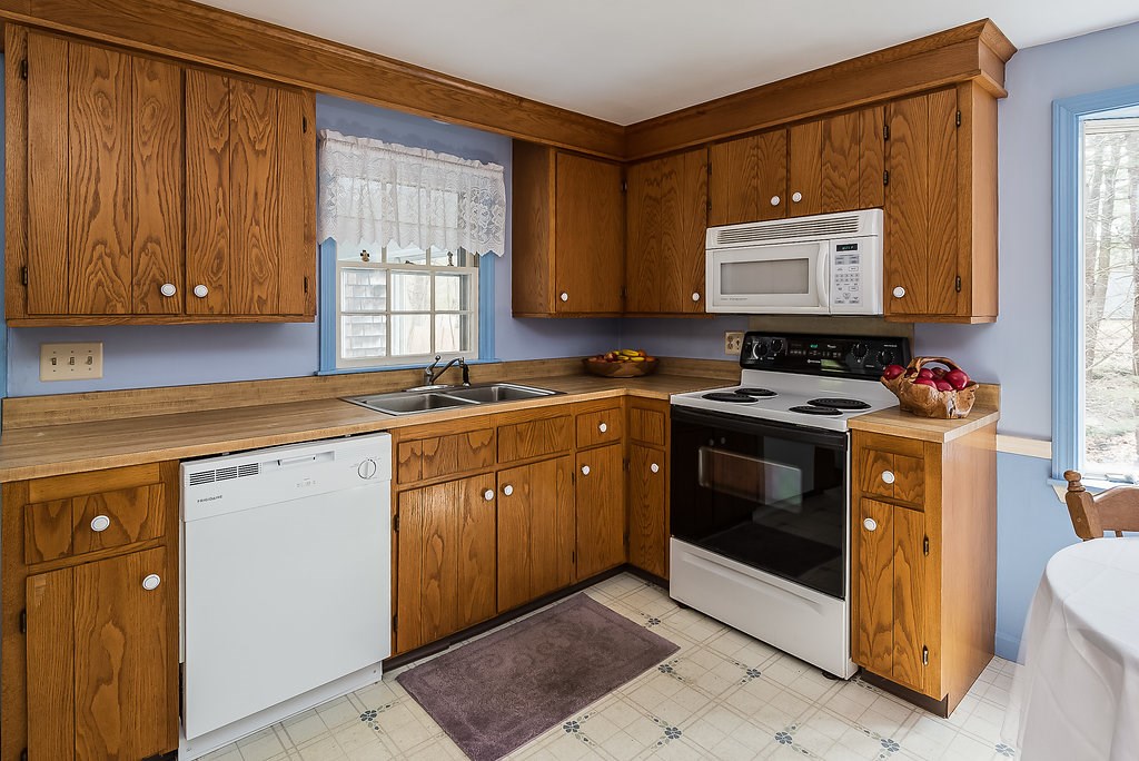 7 Musket Road Attleboro, MA 02703 - Photo 8 of 34