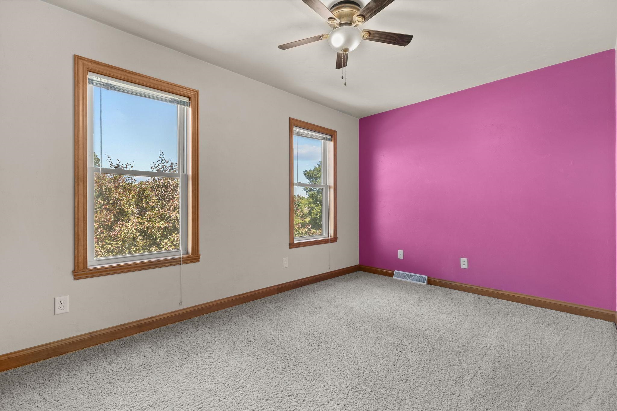 477 Dalton Road Neenah, WI 54956 - Photo 23 of 35