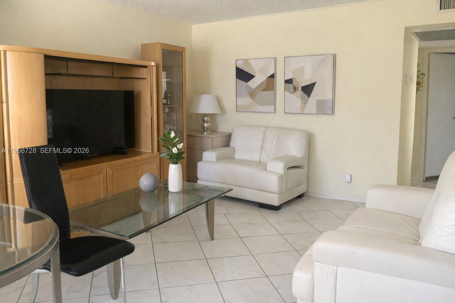 354 Mansfield I, Unit 354 Boca Raton, FL 33434 - Photo 5 of 16
