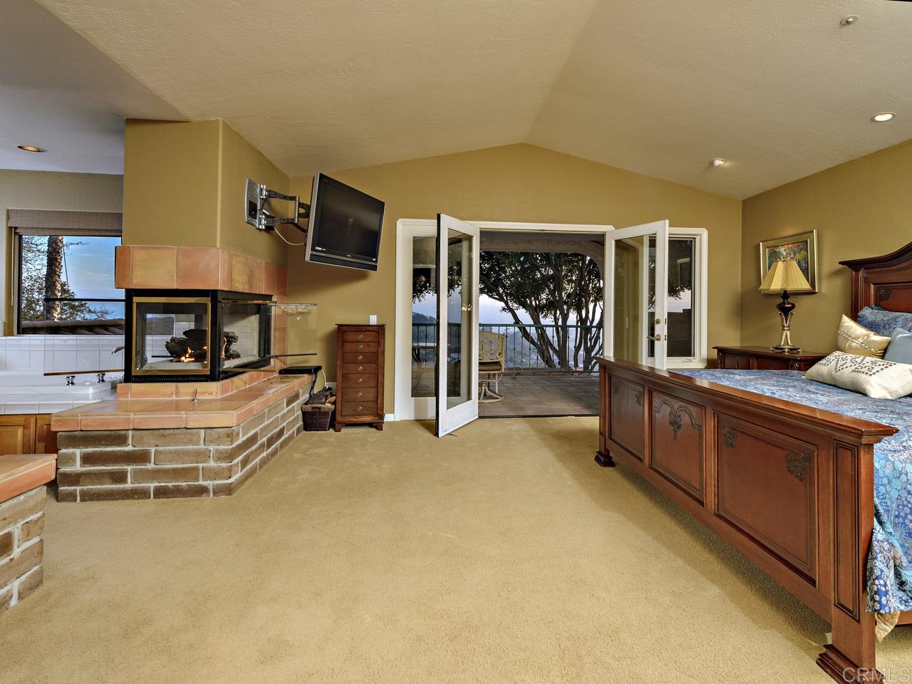 1544 Sleeping Indian Road Fallbrook, CA 92028 - Photo 18 of 25