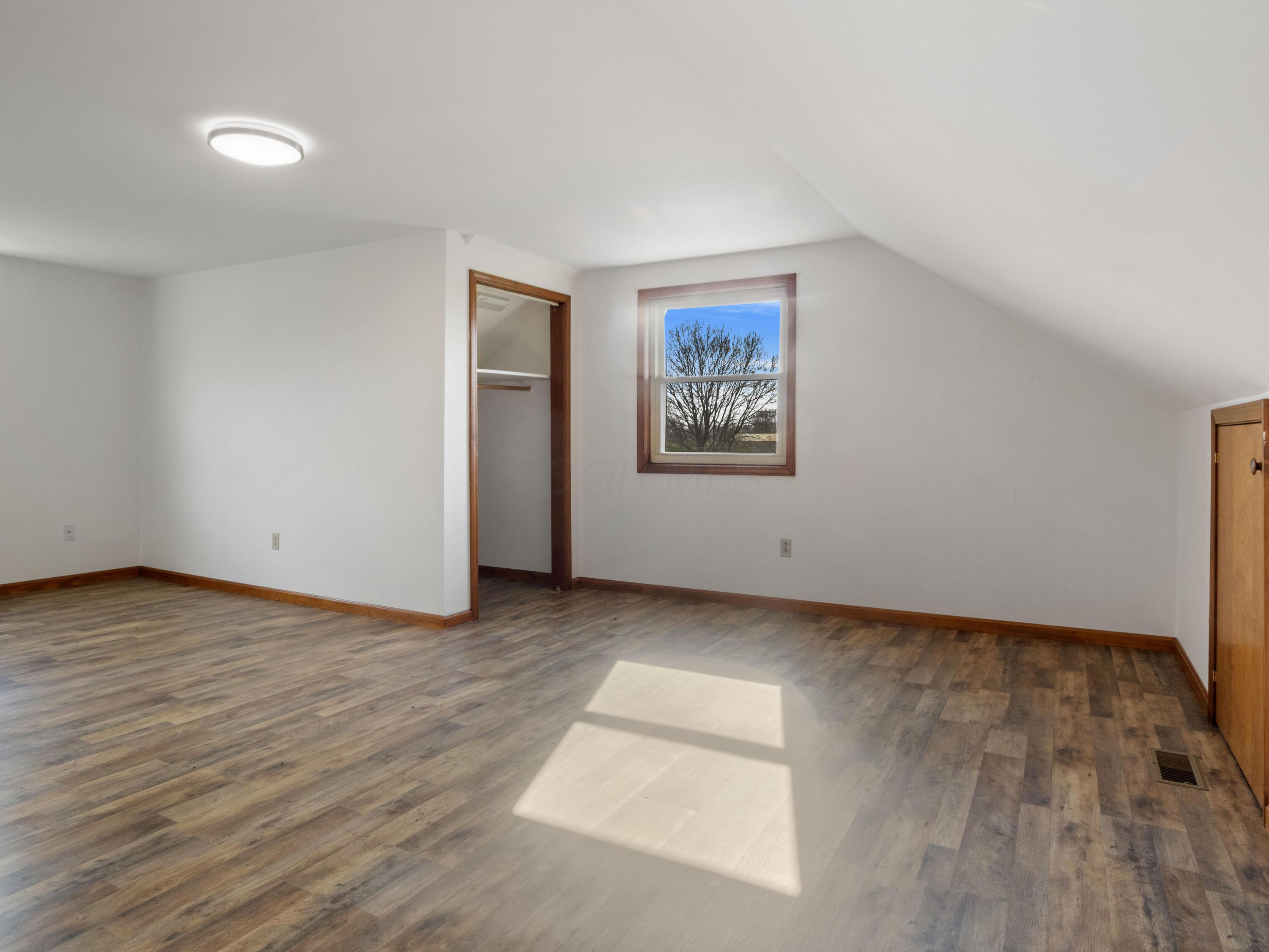 435 West County Line Road Springfield, OH 45502 - Photo 19 of 33 upstairs bedroom