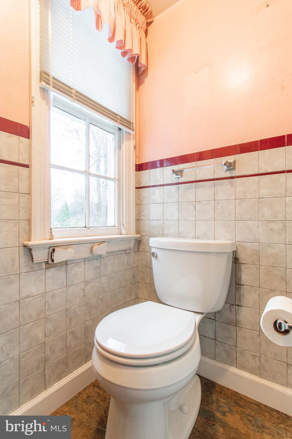 619 Moreno Road Penn Valley, PA 19072 - Photo 34 of 68 Powder Room