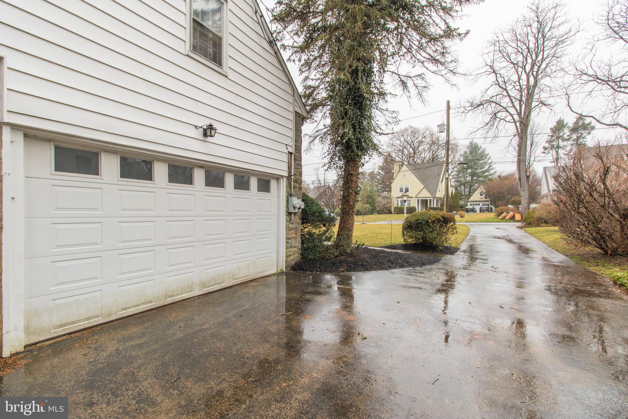 619 Moreno Road Penn Valley, PA 19072 - Photo 7 of 68 Garage
