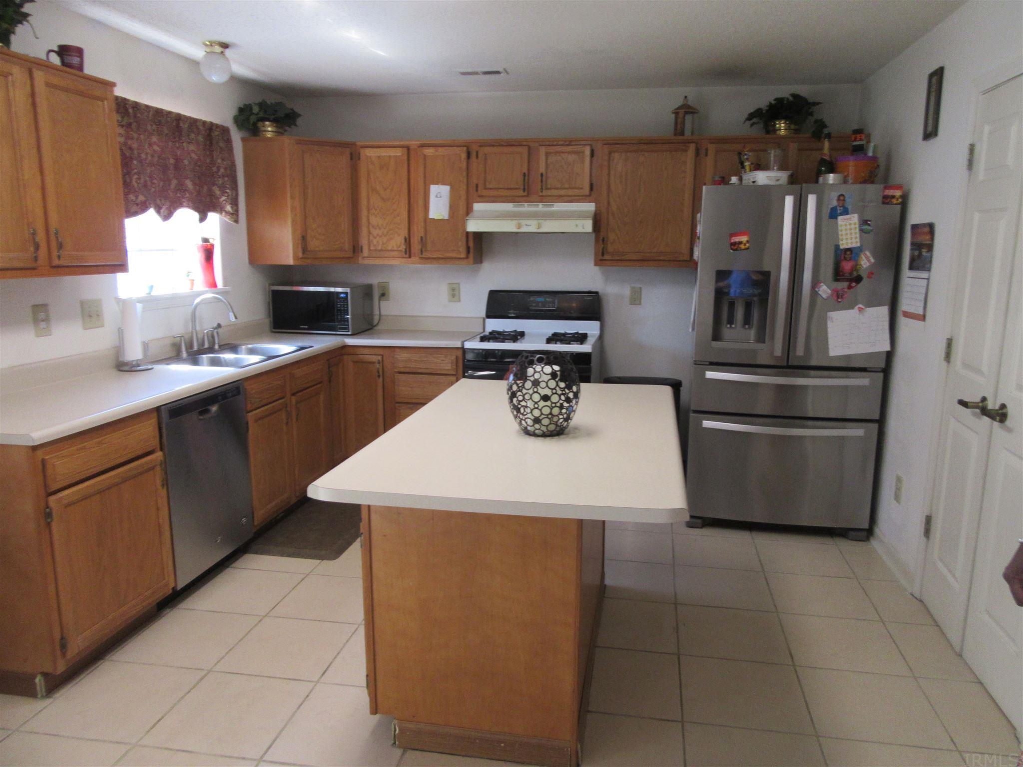 655 Springwater Road Kokomo, IN 46902 - Photo 12 of 26