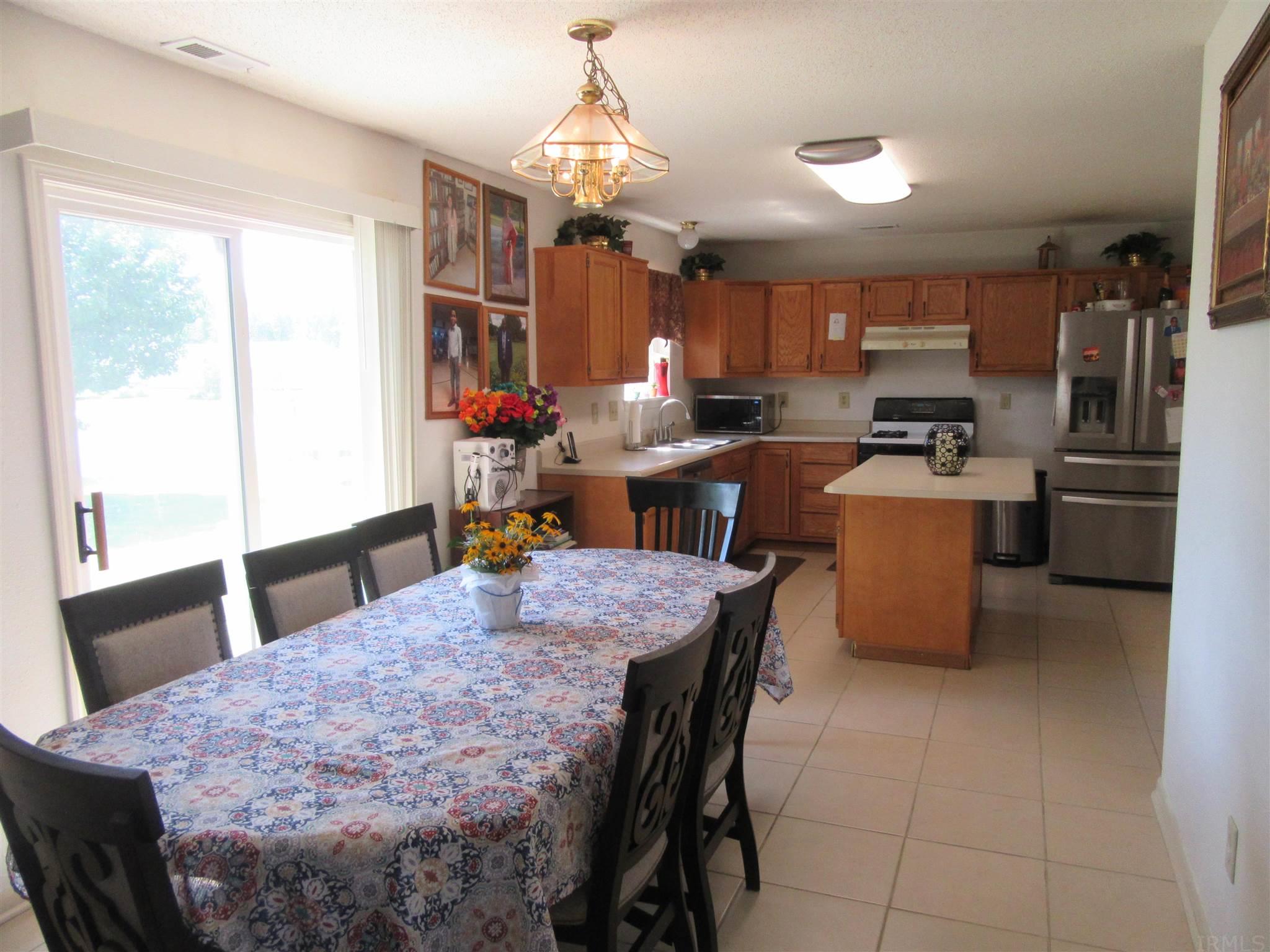 655 Springwater Road Kokomo, IN 46902 - Photo 14 of 26