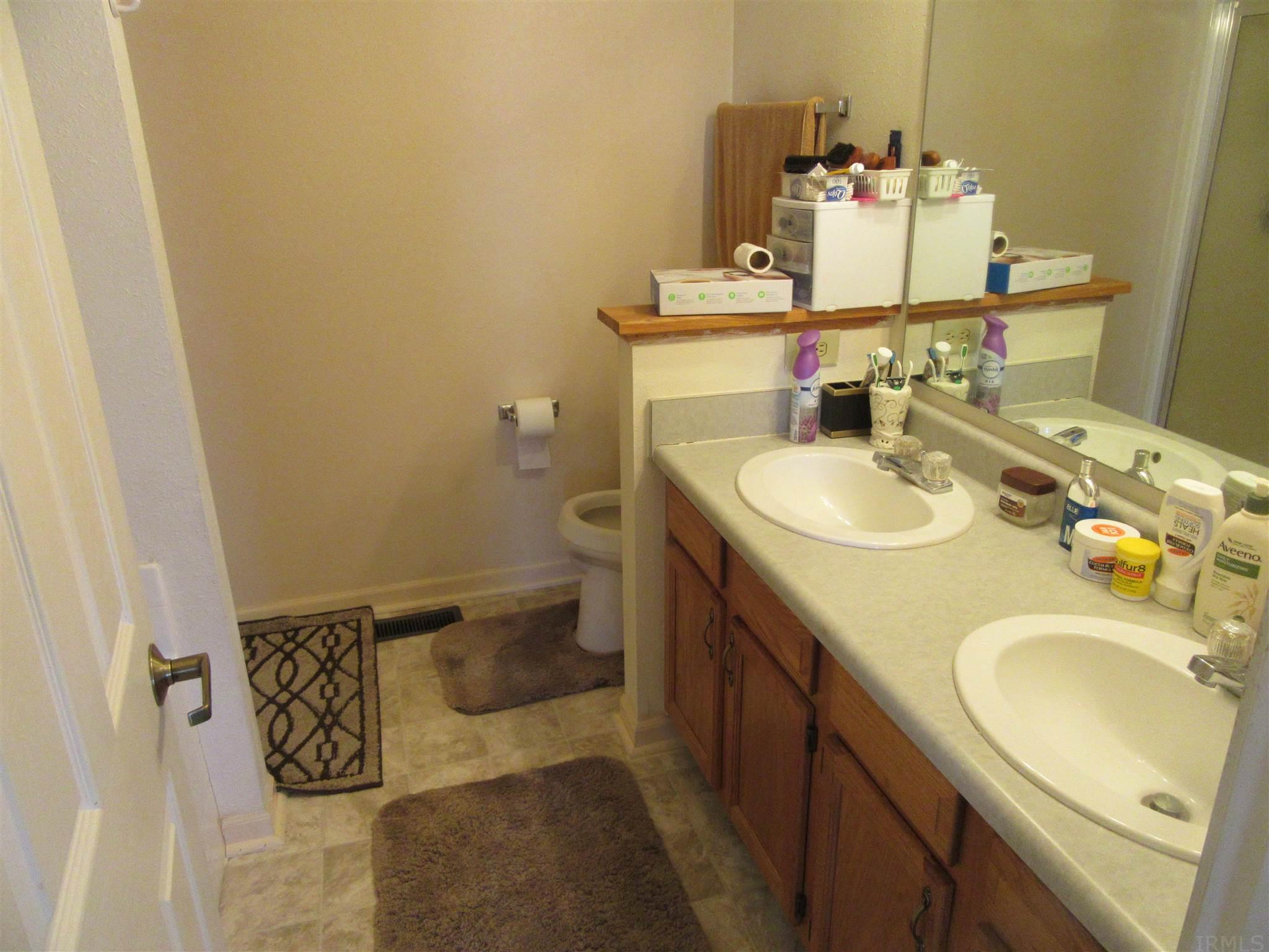655 Springwater Road Kokomo, IN 46902 - Photo 25 of 26