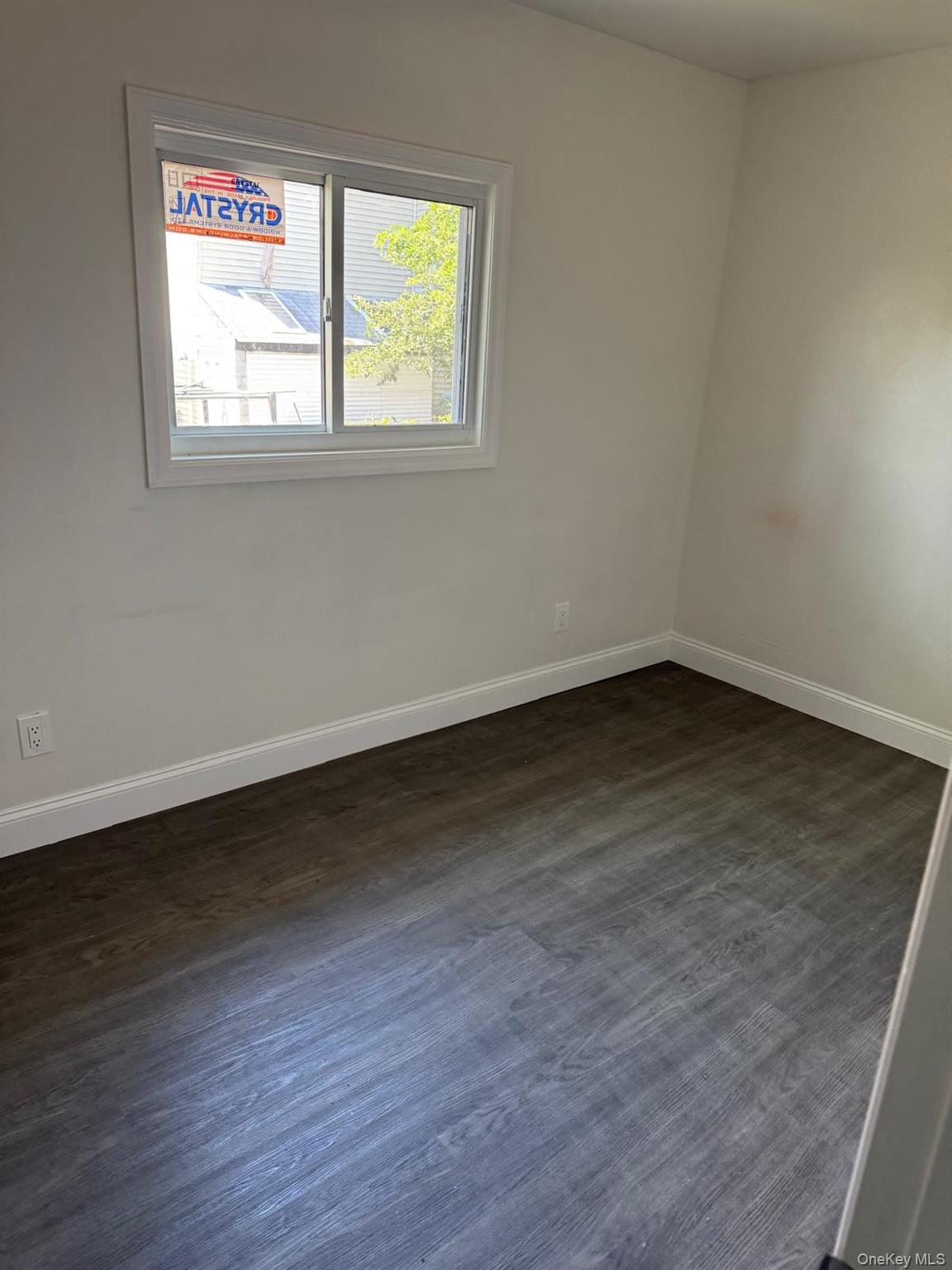 5 Remsen Street Copiague, NY 11726 - Photo 8 of 16