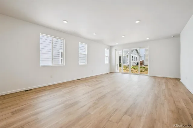 $464,950 | 45933 Wood Thrush Avenue, Bennett, CO 80102