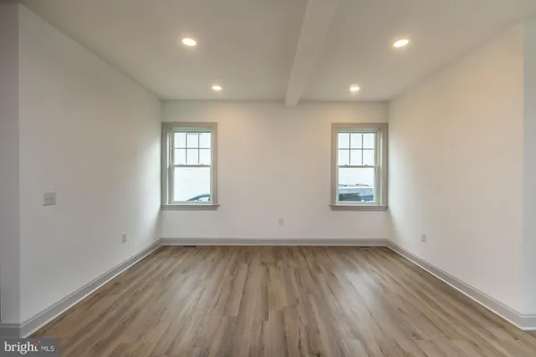 $3,200 | 411 James Street, Honey Brook, PA 19344