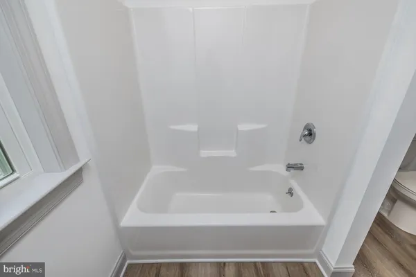$3,200 | 411 James Street, Honey Brook, PA 19344