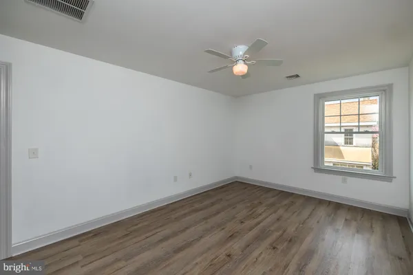 $3,200 | 411 James Street, Honey Brook, PA 19344