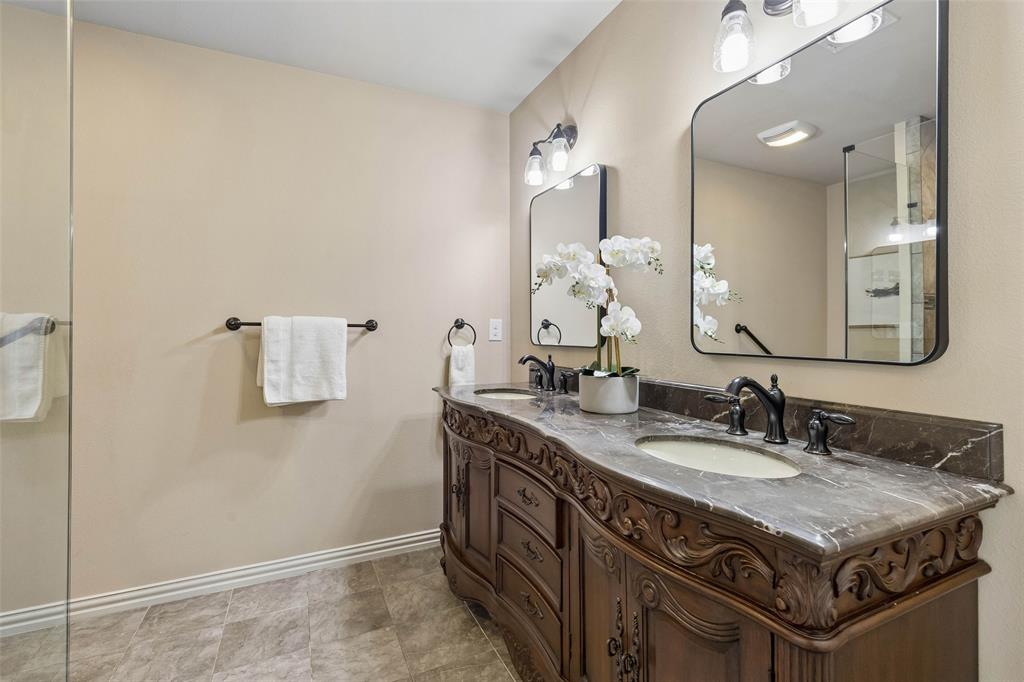 8106 Woodside Road Rowlett, TX 75088 - Photo 17 of 28 Gallery Image 17