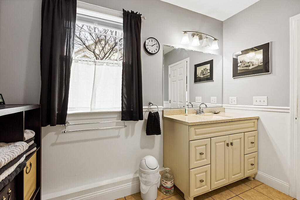 19 Fieldstone Drive Augusta, ME 04330 - Photo 29 of 61 43_BP5A7691_DxO_mls