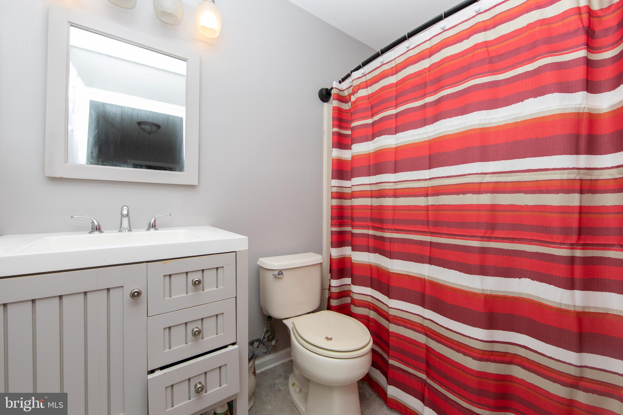 304 Coventry Way Mount Laurel, NJ 08054 - Photo 23 of 32 2nd Full Bathroom