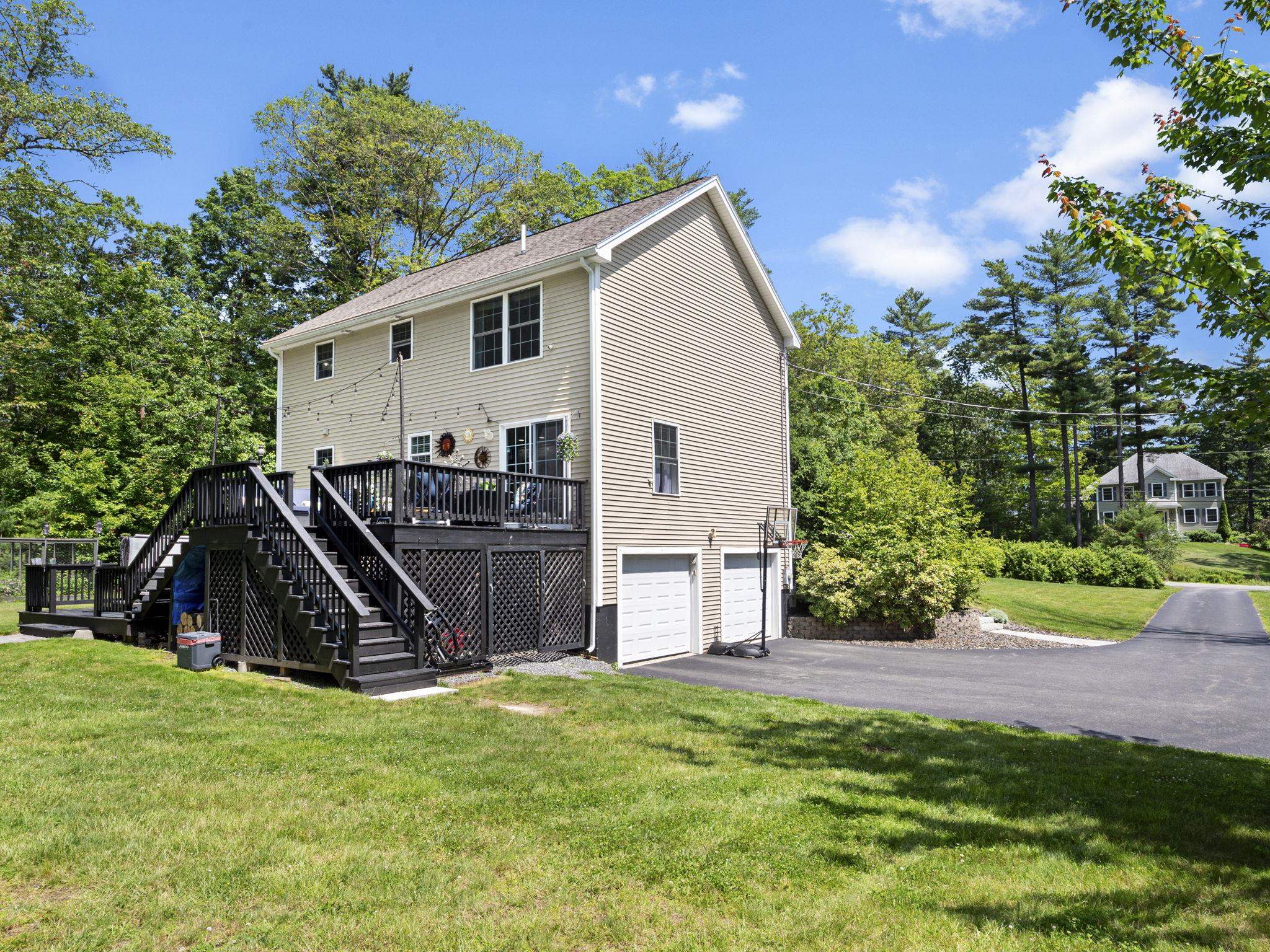 20 Lawrence Road Derry, NH 03038 - Photo 41 of 46