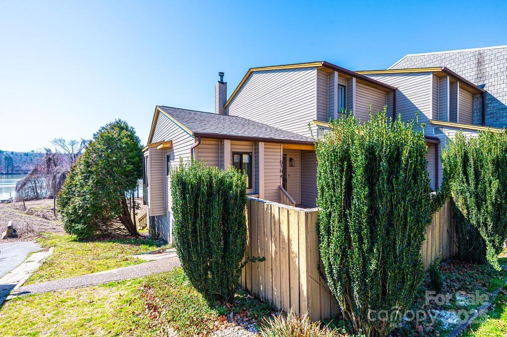5194 Corbin Lane Hickory, NC 28601 - Photo 4 of 36 Gallery Image 4