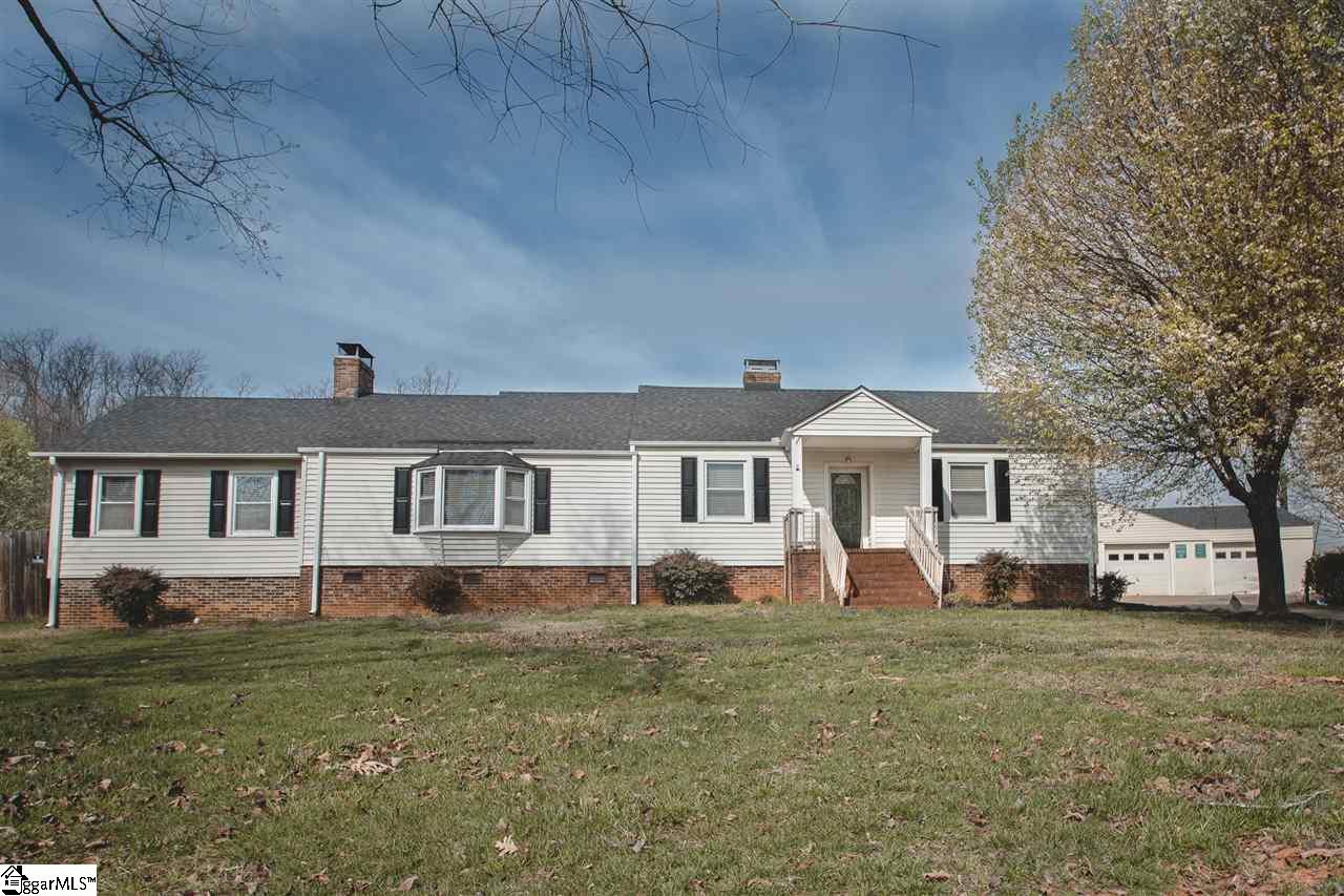 393 Tanyard Road Greenville, SC 29609 - Photo 1 of 35