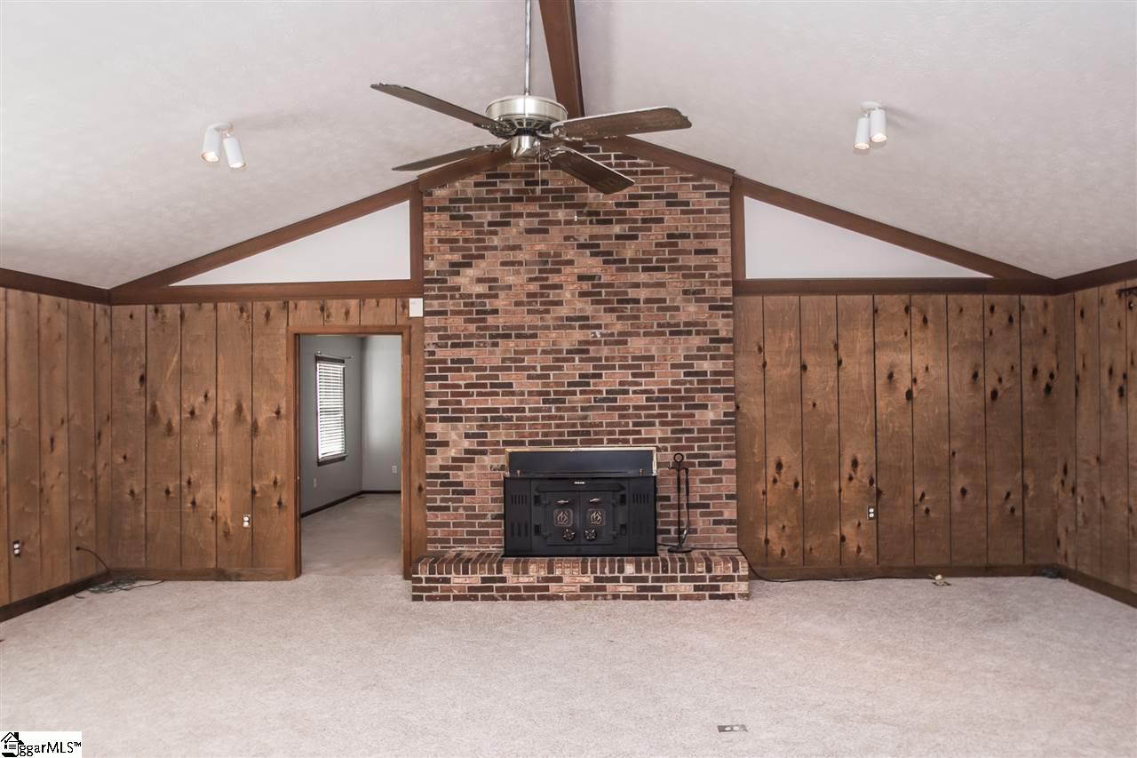 393 Tanyard Road Greenville, SC 29609 - Photo 16 of 35