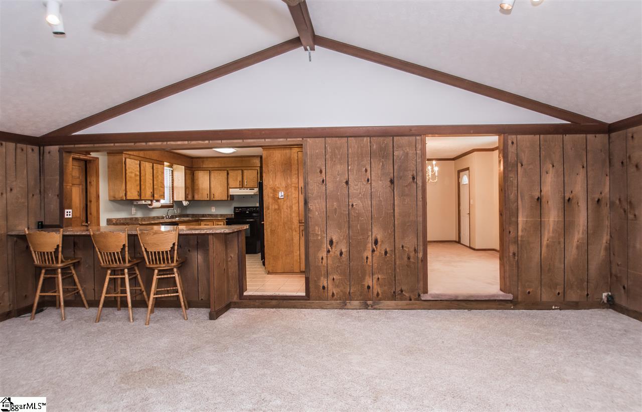 393 Tanyard Road Greenville, SC 29609 - Photo 19 of 35