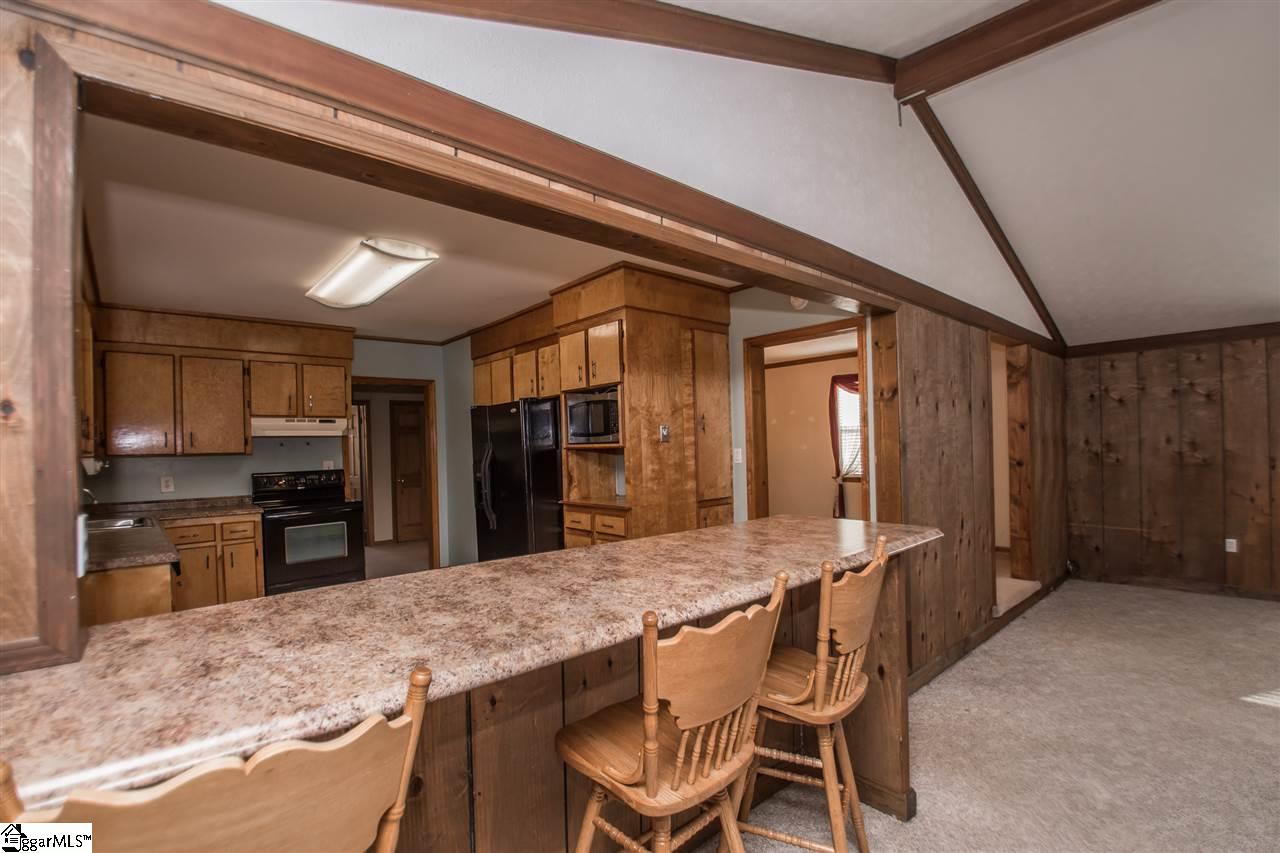 393 Tanyard Road Greenville, SC 29609 - Photo 20 of 35