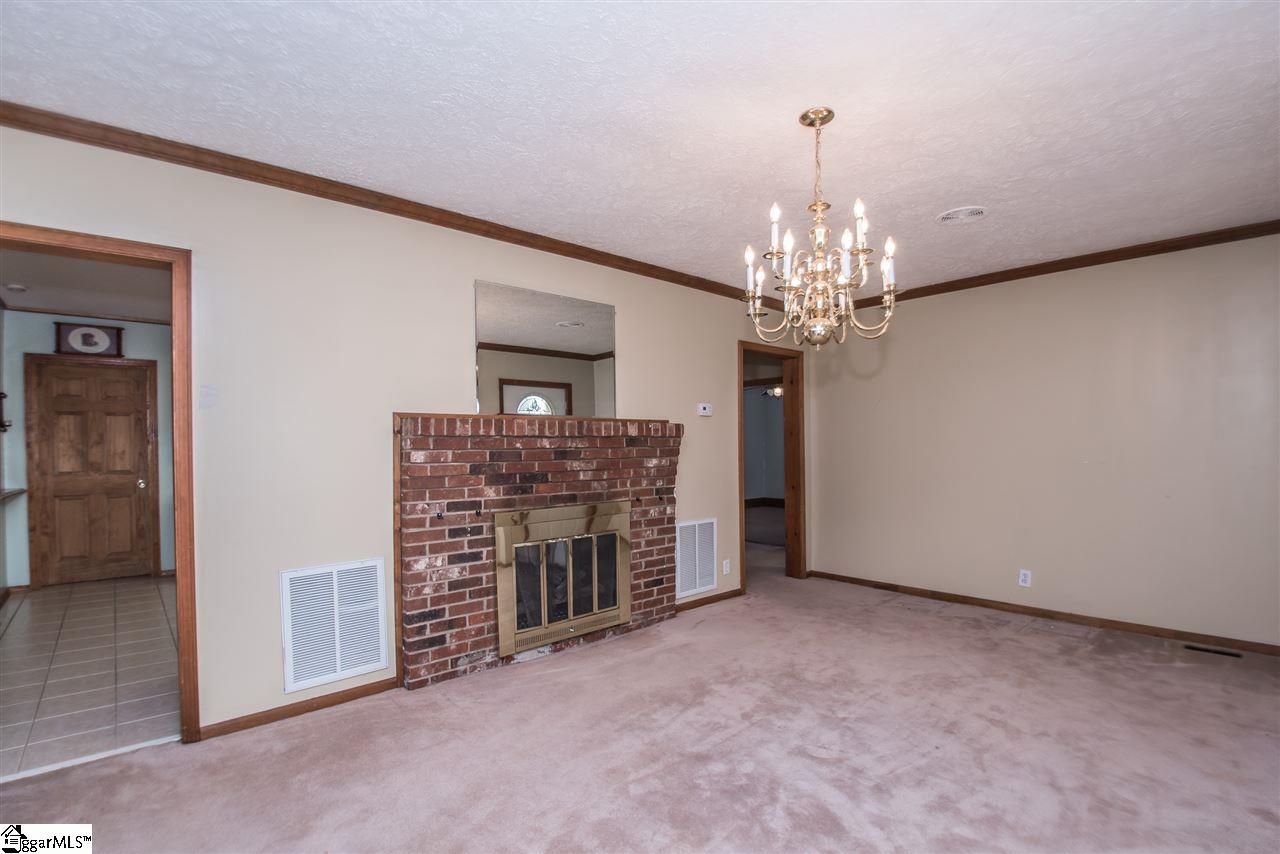 393 Tanyard Road Greenville, SC 29609 - Photo 22 of 35