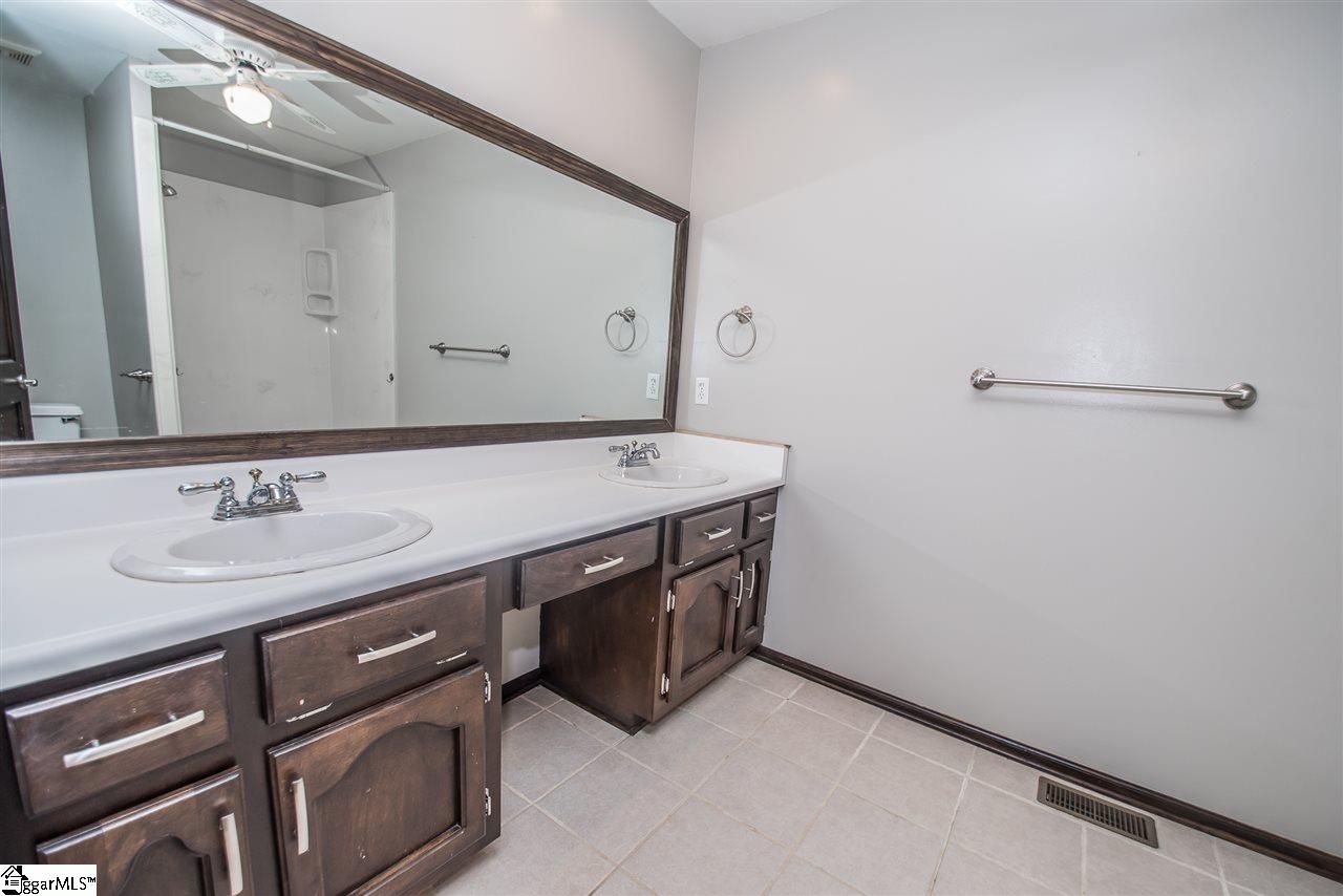 393 Tanyard Road Greenville, SC 29609 - Photo 27 of 35