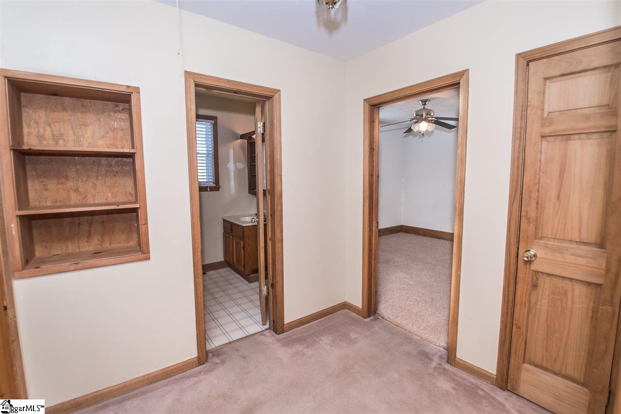 393 Tanyard Road Greenville, SC 29609 - Photo 29 of 35
