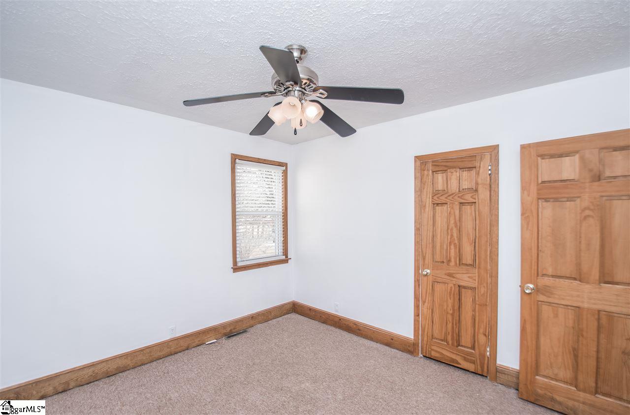393 Tanyard Road Greenville, SC 29609 - Photo 30 of 35