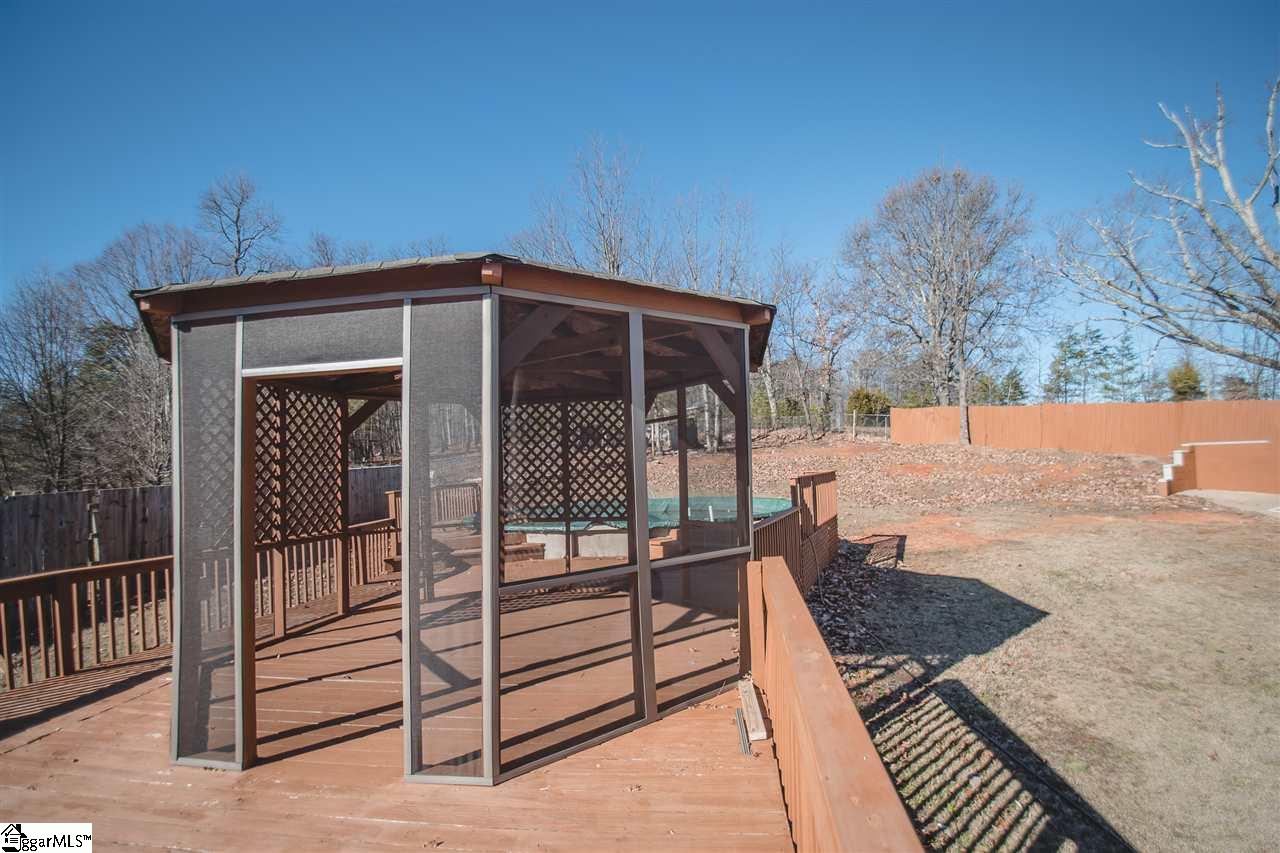 393 Tanyard Road Greenville, SC 29609 - Photo 8 of 35