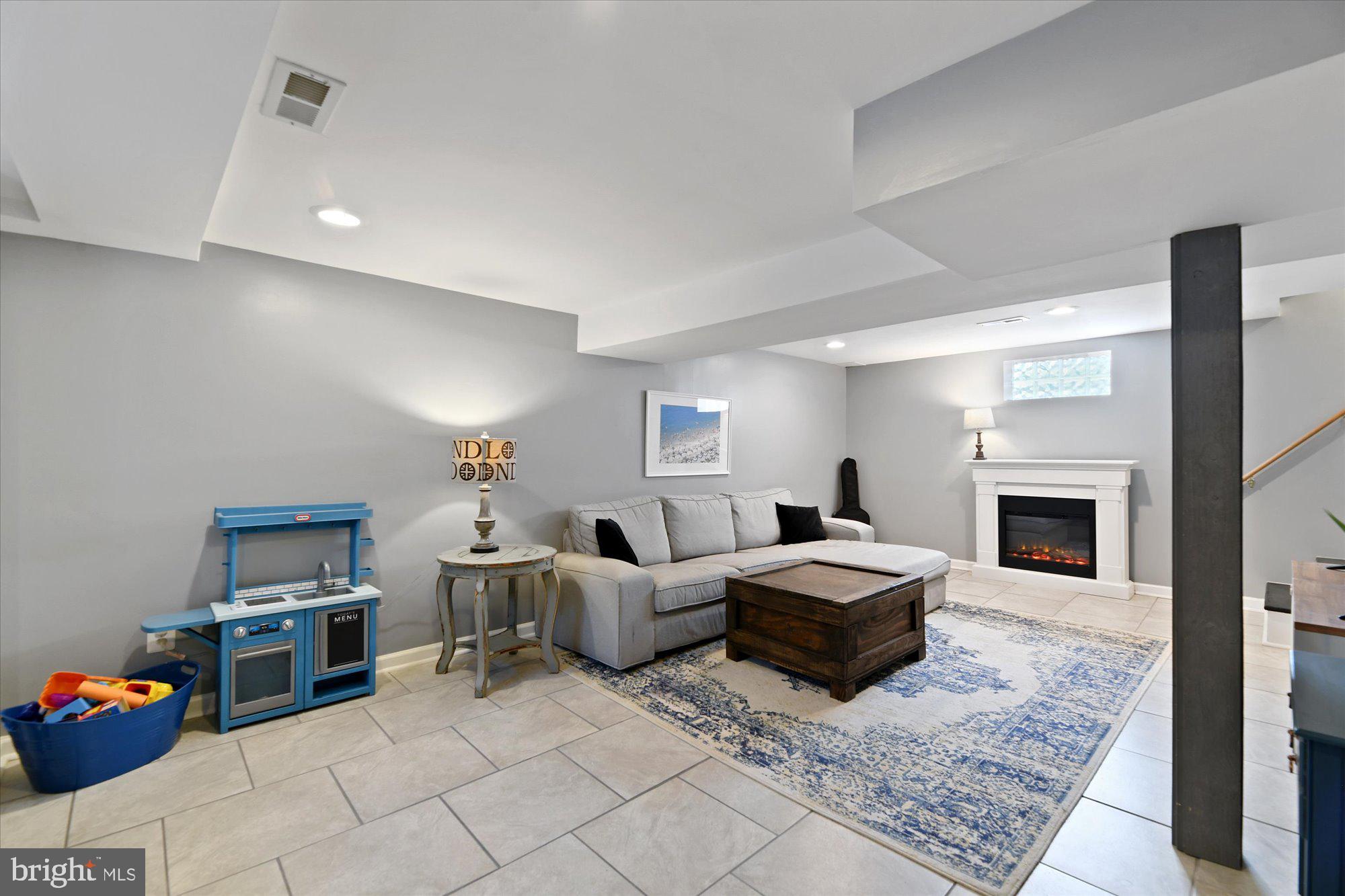 2701 Glendale Road Baltimore, MD 21234 - Photo 21 of 34 LL rec room... there's plenty of space for play!