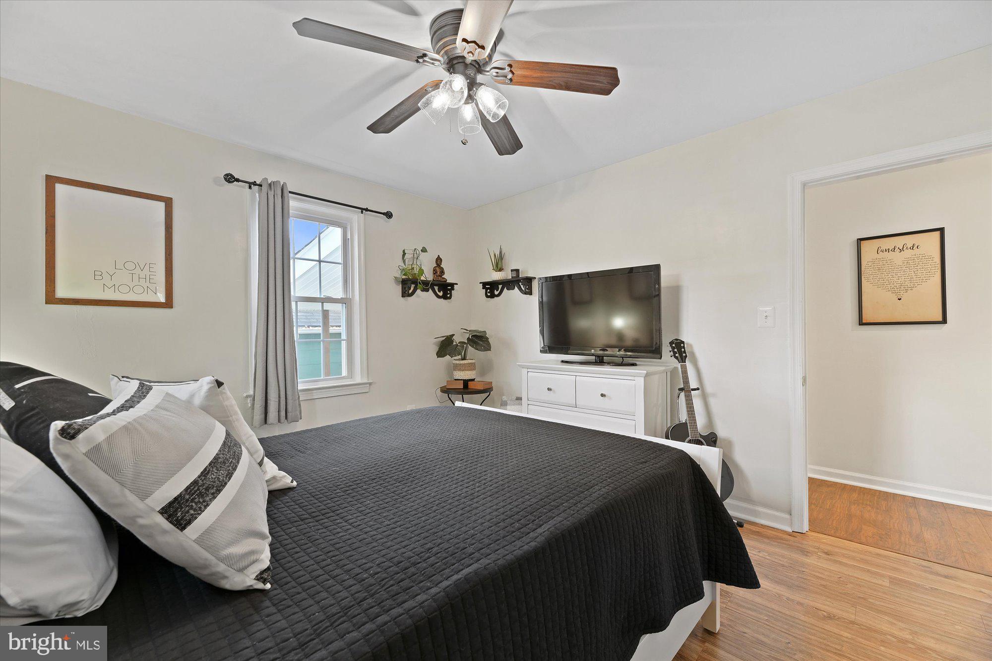 2701 Glendale Road Baltimore, MD 21234 - Photo 9 of 34 There are 2 bedrooms on the main level...